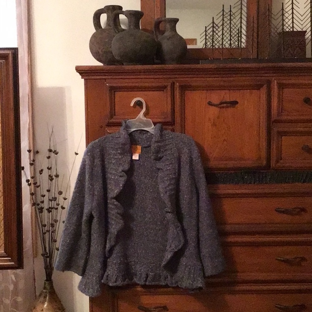 New, no tags, women’s XL cardigan by Ruby Rd.